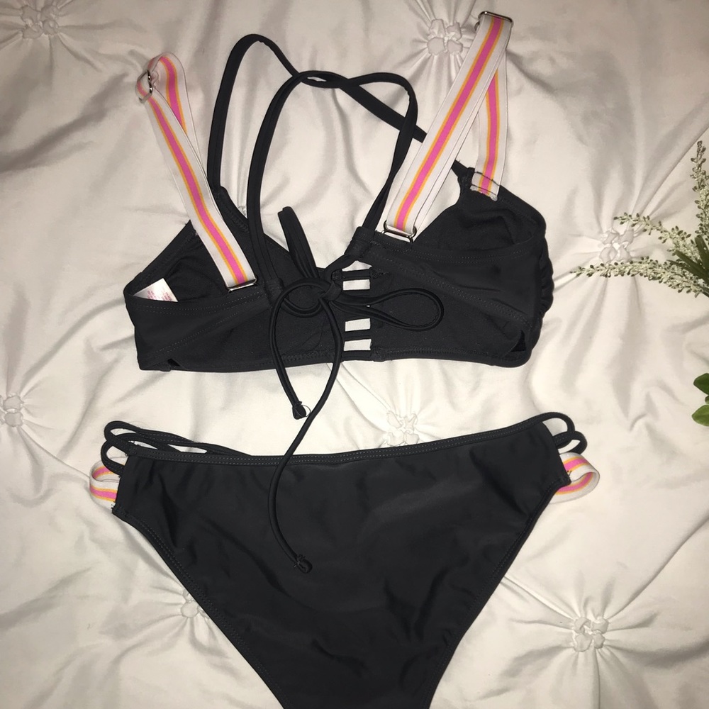 Target• Bikini - Picture 2 of 2